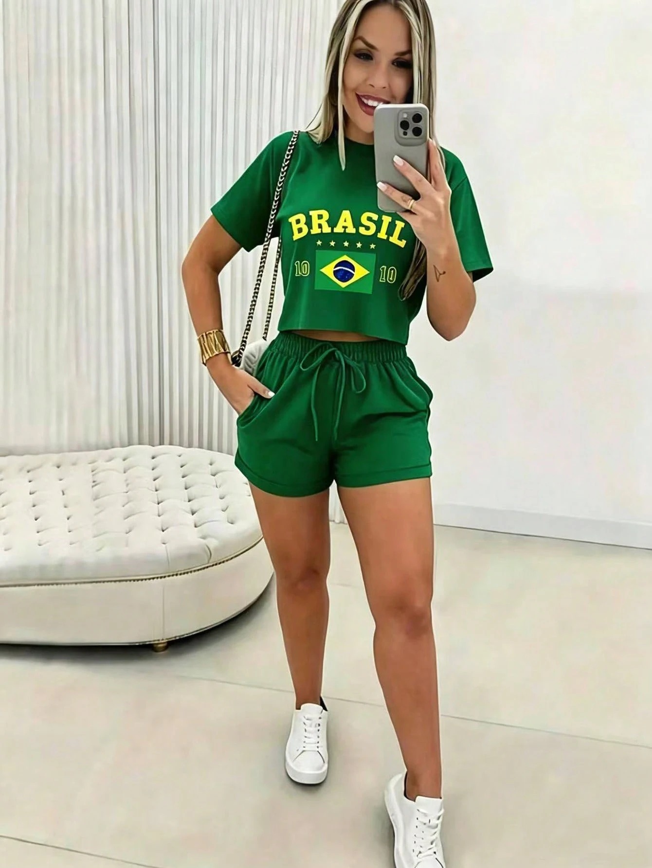 طقم نسائي بأكمام قصيرة لعام 20 - مراجعة T-Shirts وسعره